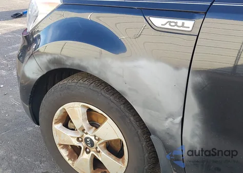 2018 Kia Soul z USA, uszkodzony, nr VIN KNDJN2A28J7896820